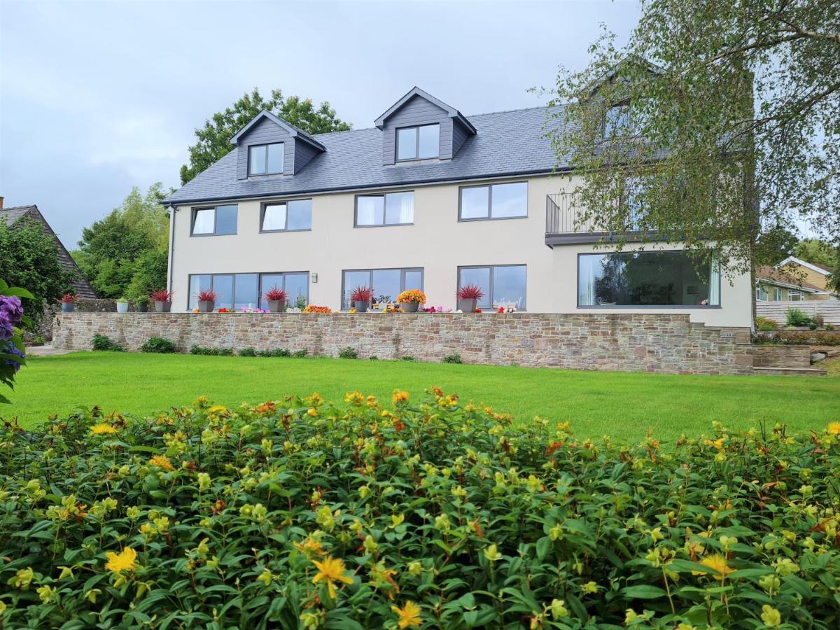Camden Lodge B&B And Cottage 브레컨 외부 사진