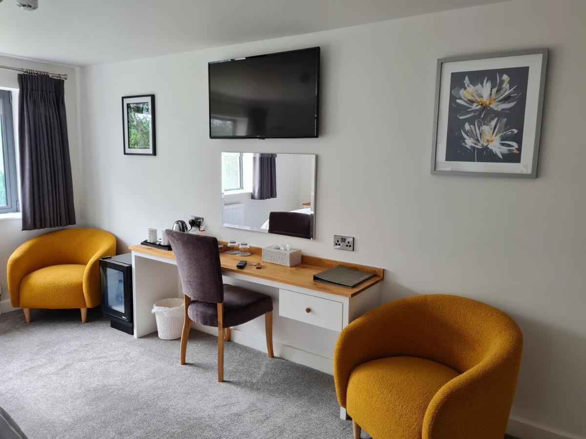 Camden Lodge B&B And Cottage 브레컨 외부 사진